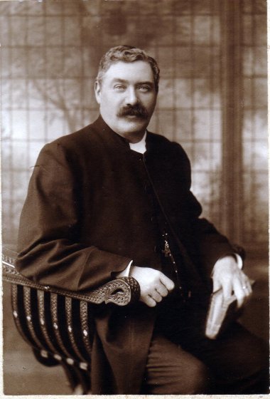 CC 27  St. Paul's Church - Vicar in early 1900s